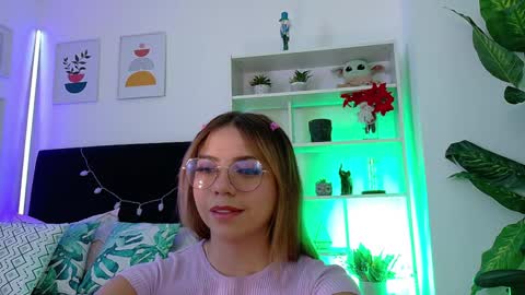 Snapshot of melany_na chatting on 01/22/25, 01:20 Melany online show from 01/22/25, 01:20