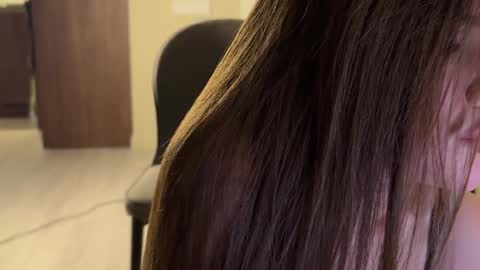 Snapshot of melanybunny chatting on 12/06/24, 06:50 Adel online show from 12/06/24, 06:50