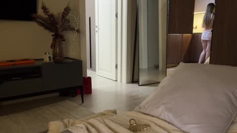 Snapshot of melanybunny chatting on 12/28/24, 01:17 Adel online show from 12/28/24, 01:17