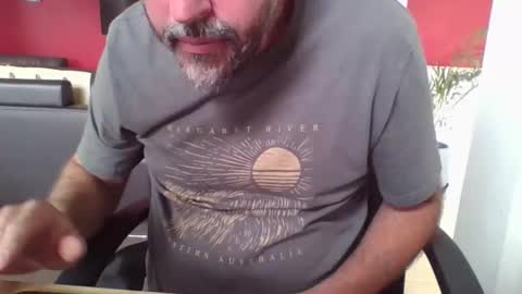 melbguy_075 online show from 01/09/25, 03:04