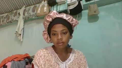 meliana98 online show from 12/17/25, 05:35