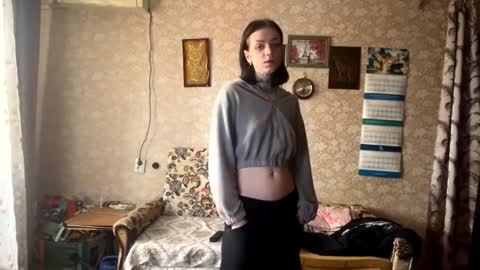 Snapshot of meliavoiles chatting on 11/16/25, 10:21 Emily online show from 11/16/25, 10:21