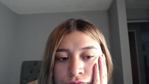 meliinna_xxx online show from 11/25/25, 09:15