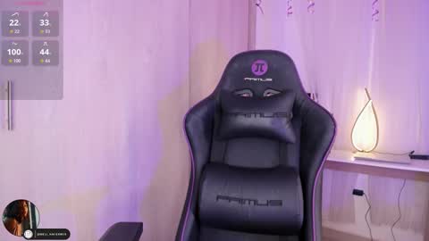 Snapshot of melina_ferrer1 chatting on 11/11/25, 12:27 EI online show from 11/11/25, 12:27