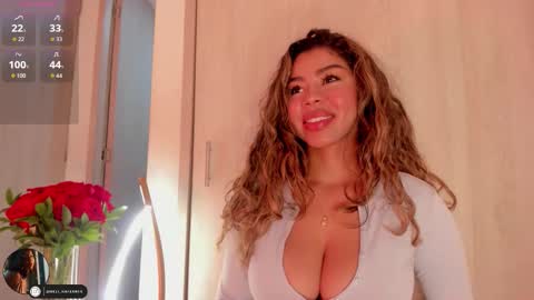 Snapshot of melina_ferrer1 chatting on 02/26/26, 01:21 EI online show from 02/26/26, 01:21