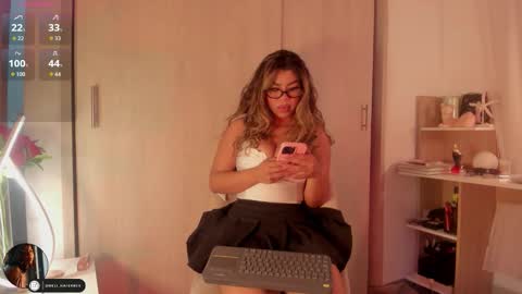 Snapshot of melina_ferrer1 chatting on 03/03/26, 12:33 EI online show from 03/03/26, 12:33
