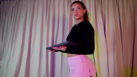 Snapshot of melina_smith1 chatting on 06/11/26, 12:32 MelinaSmith online show from 06/11/26, 12:32