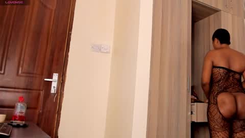 Snapshot of melinda_rosy chatting on 12/27/24, 03:09 rose online show from 12/27/24, 03:09