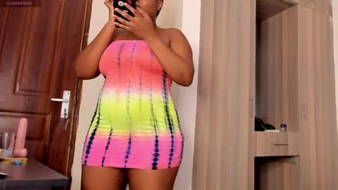 Snapshot of melinda_rosy chatting on 12/29/24, 08:11 rose online show from 12/29/24, 08:11