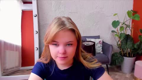 Sophia online show from 10/21/25, 07:20
