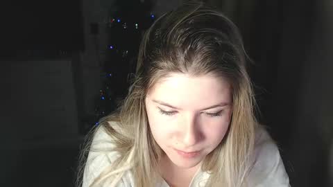 Snapshot of melissa__ray chatting on 12/26/24, 06:12 Melissa  Ray online show from 12/26/24, 06:12