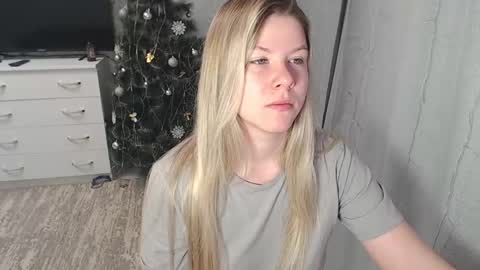 Snapshot of melissa__ray chatting on 01/23/25, 02:23 Melissa  Ray online show from 01/23/25, 02:23