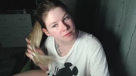 Snapshot of melissa__ray chatting on 01/26/25, 06:37 Melissa  Ray online show from 01/26/25, 06:37