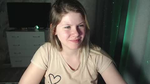 Snapshot of melissa__ray chatting on 02/17/25, 09:52 Melissa  Ray online show from 02/17/25, 09:52