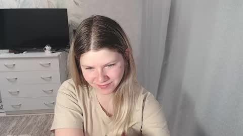 Snapshot of melissa__ray chatting on 03/03/25, 02:04 Melissa  Ray online show from 03/03/25, 02:04