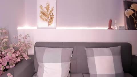 Snapshot of melissa__saenz_ chatting on 04/20/26, 03:53 M E L I S S A online show from 04/20/26, 03:53