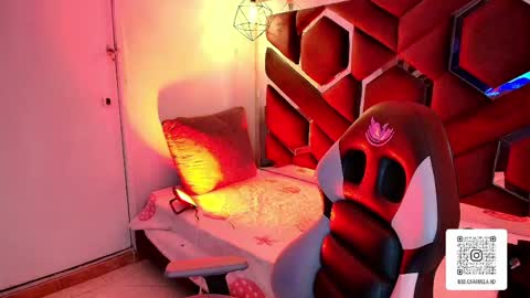 Snapshot of melissa_adamsxxx chatting on 04/18/26, 06:45 Lissa online show from 04/18/26, 06:45