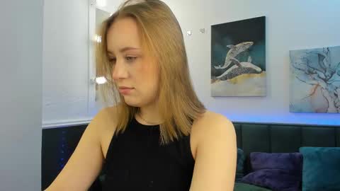 melissa_new22 online show from 11/22/25, 12:09