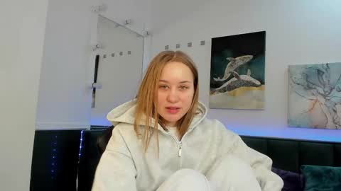 melissa_new22 online show from 12/22/25, 01:13