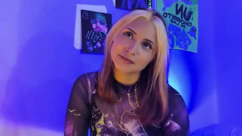 Snapshot of melissa_noir chatting on 12/03/25, 08:40 melissa_noir online show from 12/03/25, 08:40