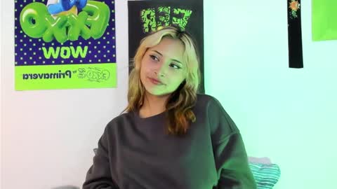 Snapshot of melissa_noir chatting on 01/18/26, 04:38 melissa_noir online show from 01/18/26, 04:38