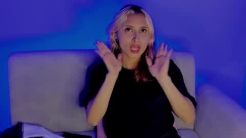 Snapshot of melissa_noir chatting on 02/05/26, 05:01 melissa_noir online show from 02/05/26, 05:01