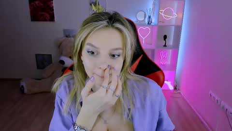 Melissa online show from 02/19/25, 02:23