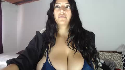 Snapshot of melissa_sexytits chatting on 01/02/25, 09:18 Lau online show from 01/02/25, 09:18
