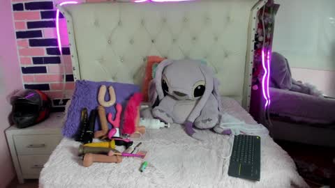 Snapshot of melissa_walker_ chatting on 12/19/24, 11:39 Meli online show from 12/19/24, 11:39