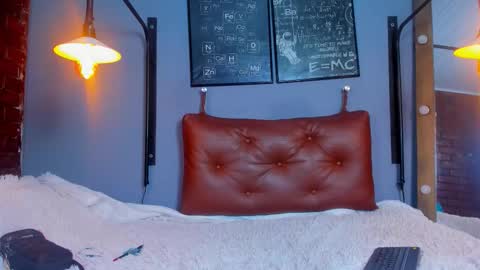 Snapshot of melissa_walker_ chatting on 09/25/25, 07:06 Meli online show from 09/25/25, 07:06