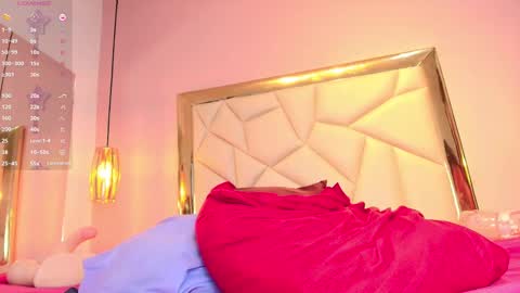 Snapshot of melissabloomm chatting on 02/25/25, 05:04 melissabloomm online show from 02/25/25, 05:04