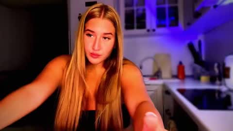 Snapshot of melissalii chatting on 09/13/25, 06:18 melissalii online show from 09/13/25, 06:18