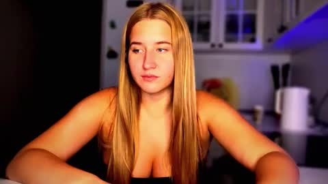 Snapshot of melissalii chatting on 09/23/25, 01:25 melissalii online show from 09/23/25, 01:25