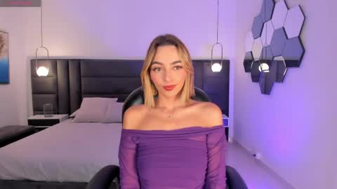 Snapshot of melissamoore_ chatting on 04/01/26, 07:31 Call me Meli online show from 04/01/26, 07:31
