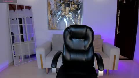 Snapshot of melissamoore_ chatting on 04/15/26, 10:22 Call me Meli online show from 04/15/26, 10:22