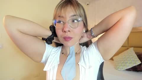 Snapshot of melissarouge chatting on 04/06/26, 07:48 online show from 04/06/26, 07:48