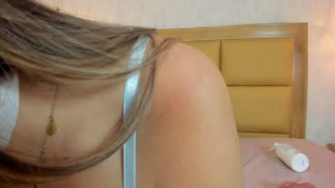 Snapshot of melissarouge chatting on 06/17/26, 07:59 online show from 06/17/26, 07:59