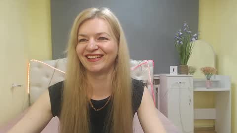 Snapshot of melissatylerbb chatting on 05/16/26, 05:26 Melissa online show from 05/16/26, 05:26