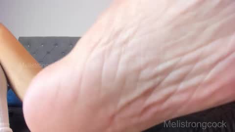 Meli    online show from 11/09/25, 10:19