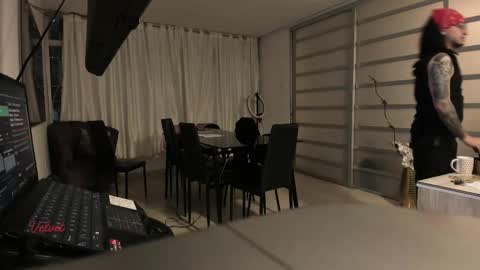 Snapshot of melkkor chatting on 11/17/25, 11:10 Melkkor Independient Model online show from 11/17/25, 11:10