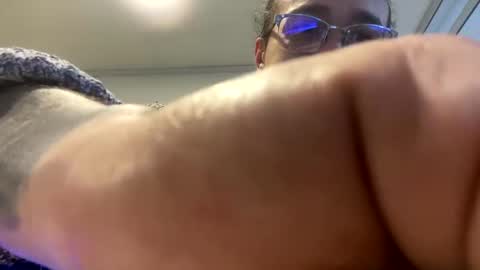 Snapshot of melkkor chatting on 12/17/25, 01:33 Melkkor Independient Model online show from 12/17/25, 01:33