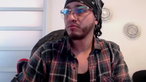 Snapshot of melkkor chatting on 03/26/26, 05:18 Melkkor Independient Model online show from 03/26/26, 05:18