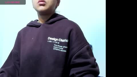 Snapshot of mellanie33 chatting on 11/24/25, 10:04 mellanie online show from 11/24/25, 10:04