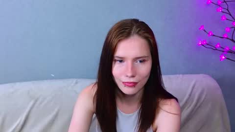 mellhyees online show from 06/07/26, 03:54