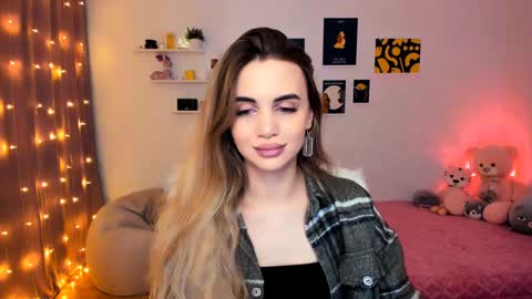 Snapshot of mellifluoustess chatting on 12/17/24, 08:32 Tessa online show from 12/17/24, 08:32