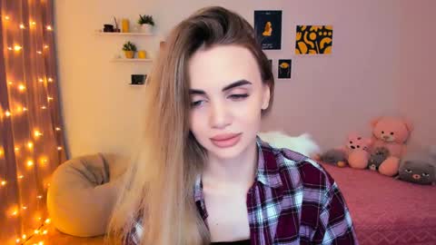 Snapshot of mellifluoustess chatting on 01/17/25, 09:39 Tessa online show from 01/17/25, 09:39