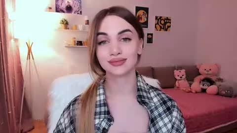 Snapshot of mellifluoustess chatting on 03/06/25, 09:42 Tessa online show from 03/06/25, 09:42