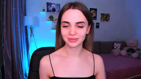 Snapshot of mellifluoustess chatting on 03/11/25, 09:37 Tessa online show from 03/11/25, 09:37