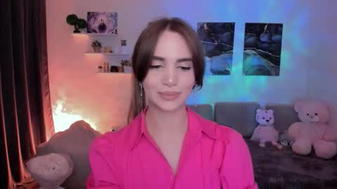 Snapshot of mellifluoustess chatting on 09/18/25, 10:23 Tessa online show from 09/18/25, 10:23