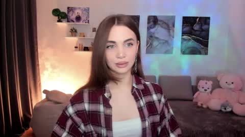 Snapshot of mellifluoustess chatting on 04/16/26, 04:57 Tessa online show from 04/16/26, 04:57